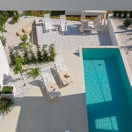 Sunrise: Sea Views And Heated Pool * Trogir