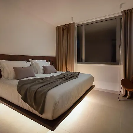 Villa Sunrise: Sea Views And Heated Pool Trogir