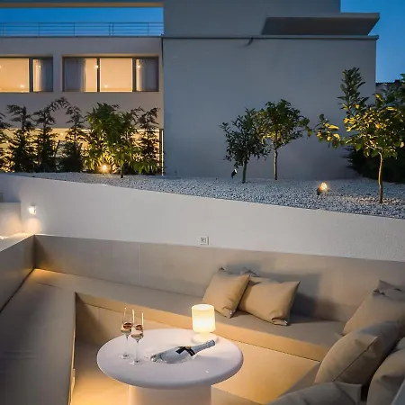 Sunrise: Sea Views And Heated Pool * Trogir