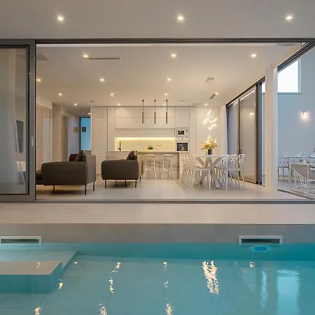 Sunrise: Sea Views And Heated Pool * Trogir