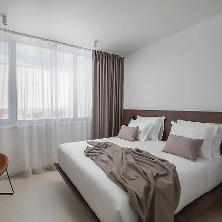 Sunrise: Sea Views And Heated Pool Villa Trogir