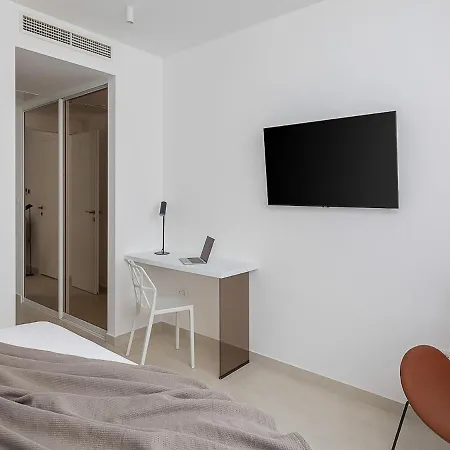 Sunrise: Sea Views And Heated Pool Villa Trogir