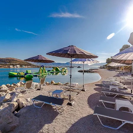 Sunrise: Sea Views And Heated Pool * Trogir
