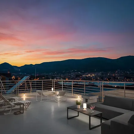 Sunrise: Sea Views And Heated Pool *