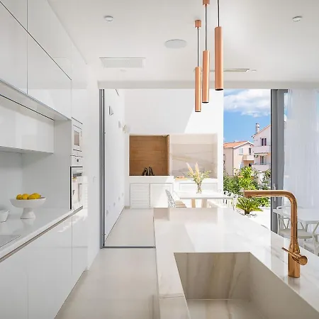 Sunrise: Sea Views And Heated Pool *