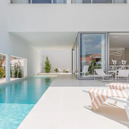 Villa Spectacular 4 Bedrooms Sunrise Breath-taking Sea Views Heated Swimming Pool *